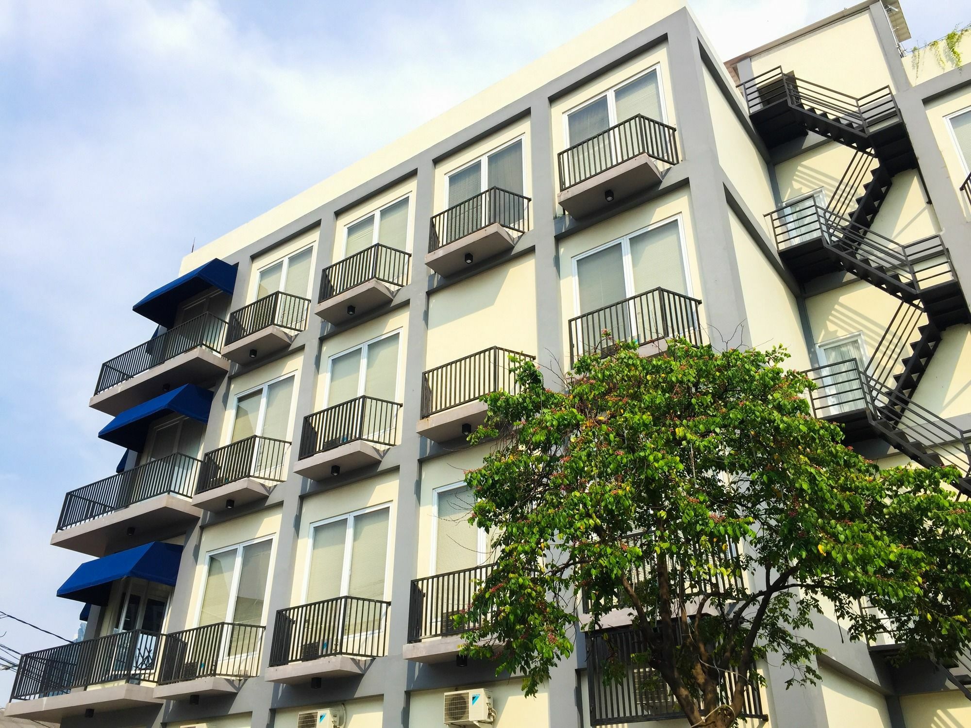 Topaz Residence Jakarta Exterior foto